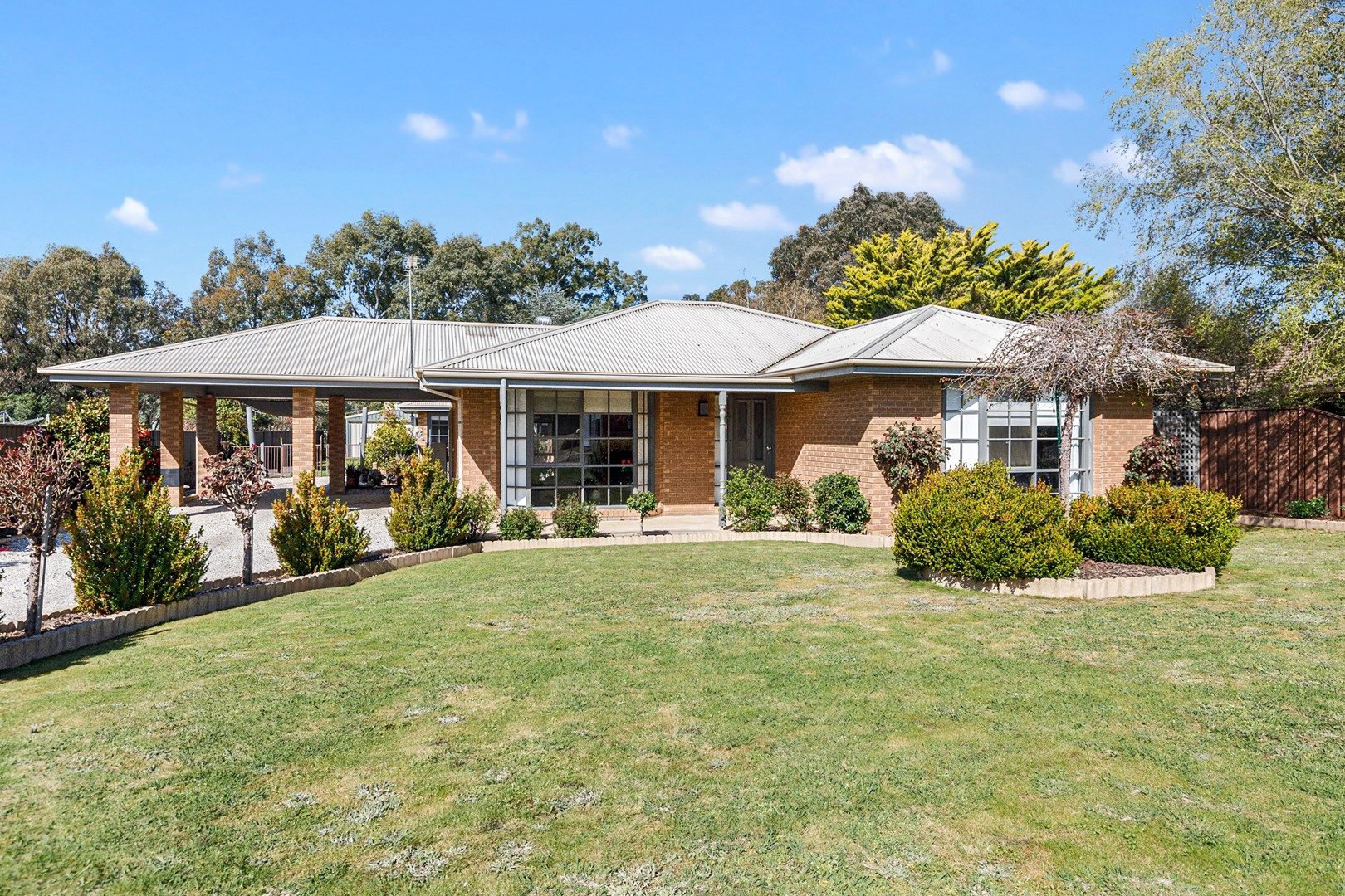12 Links Road, Mansfield VIC 3722, Image 0