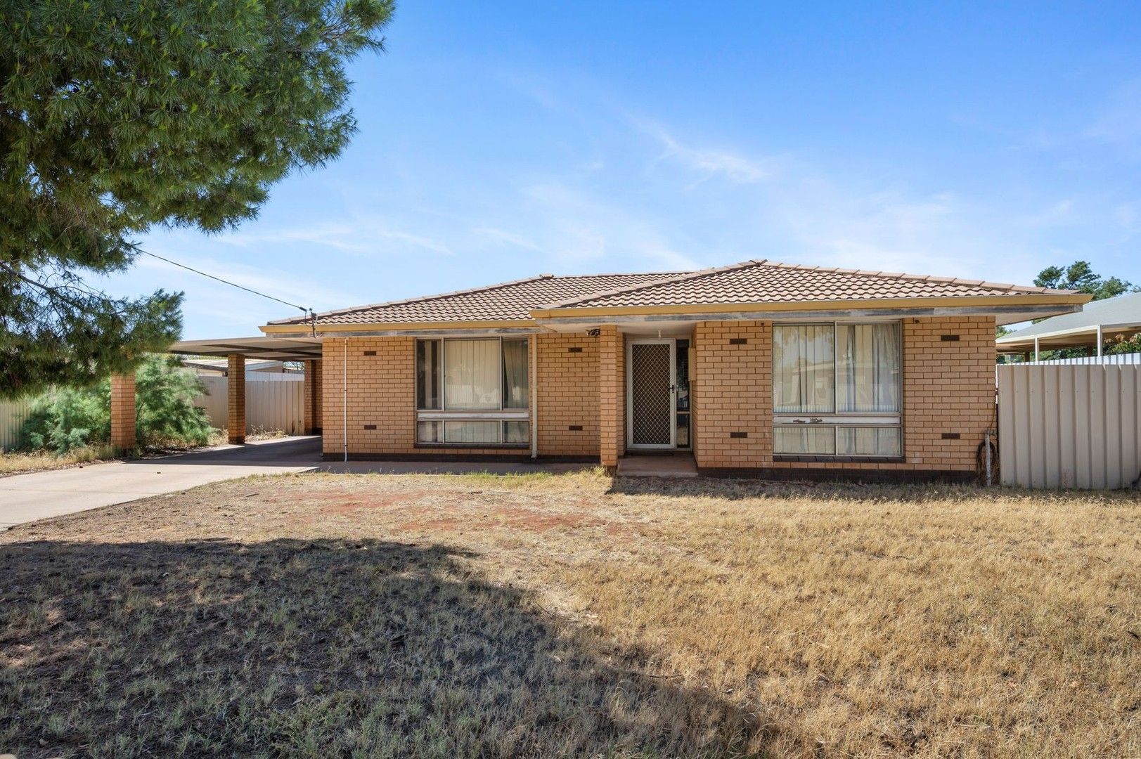 3 bedrooms House in 5 Carrington Street SOUTH KALGOORLIE WA, 6430