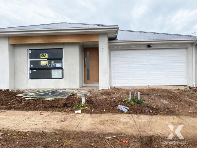 4 bedrooms House in 12 Webb Street MAMBOURIN VIC, 3024