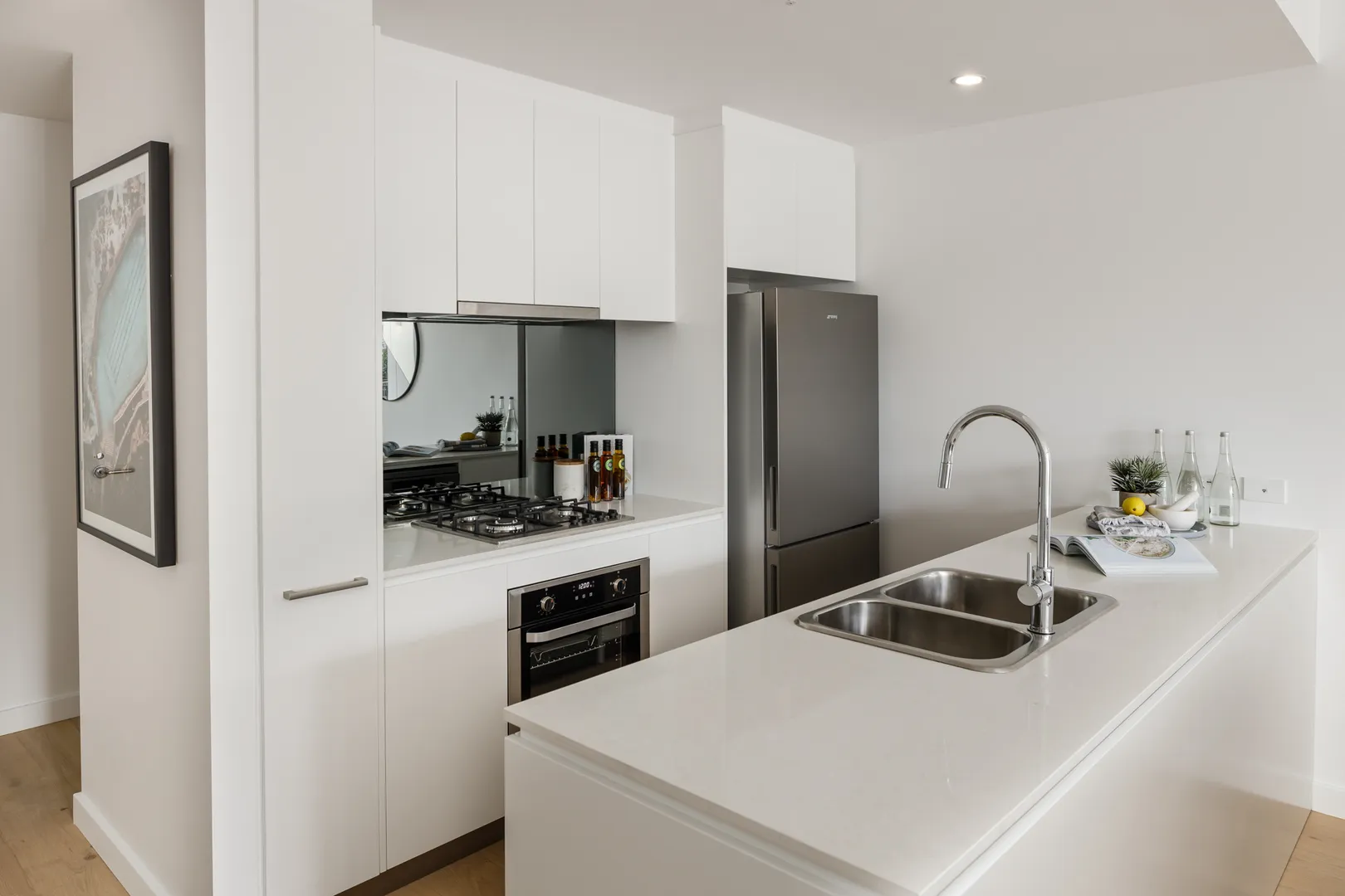 Apartment in Sydney, St Leonards - View 3