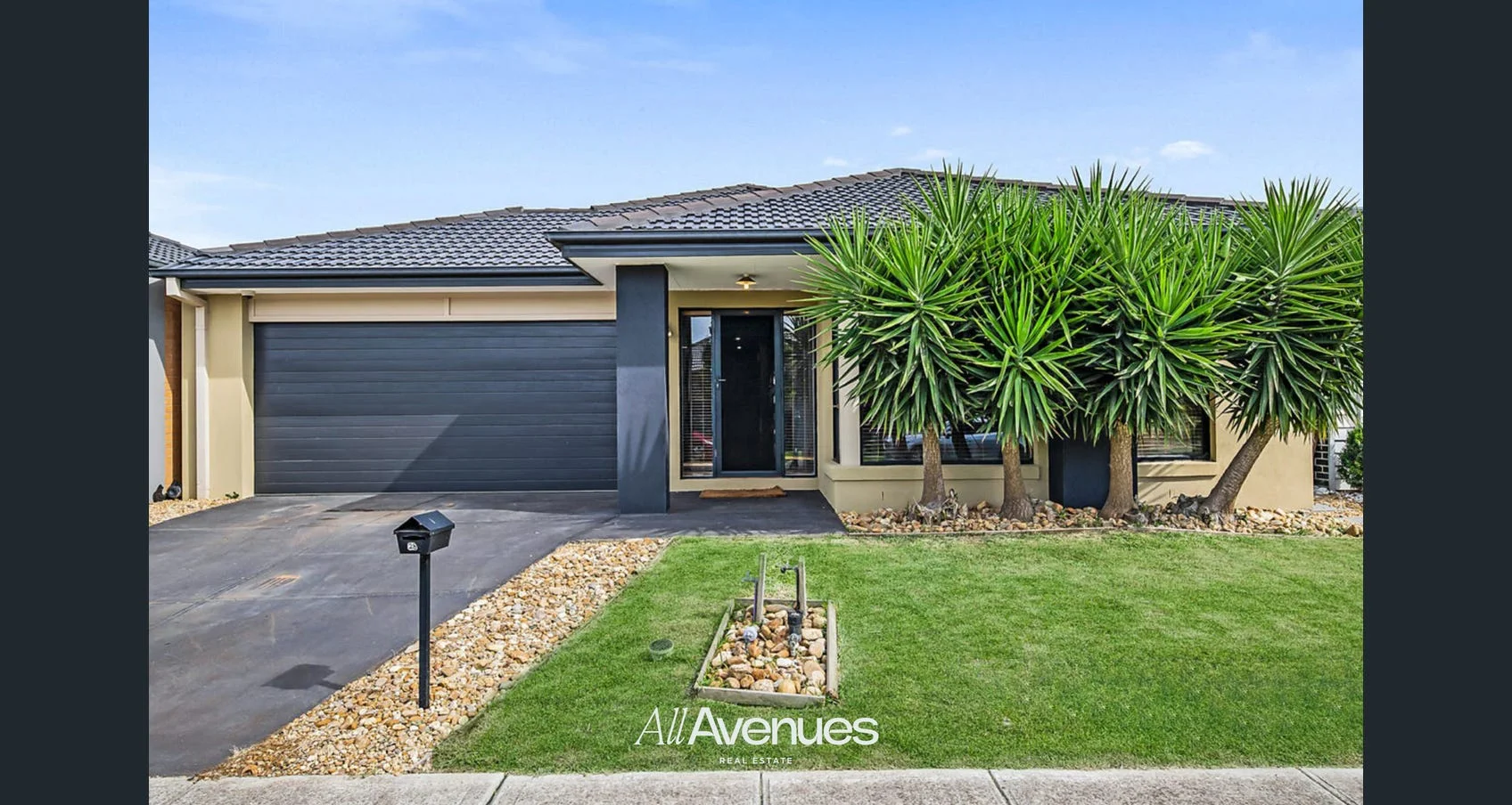 28 Abrus Cct, Cranbourne North VIC 3977