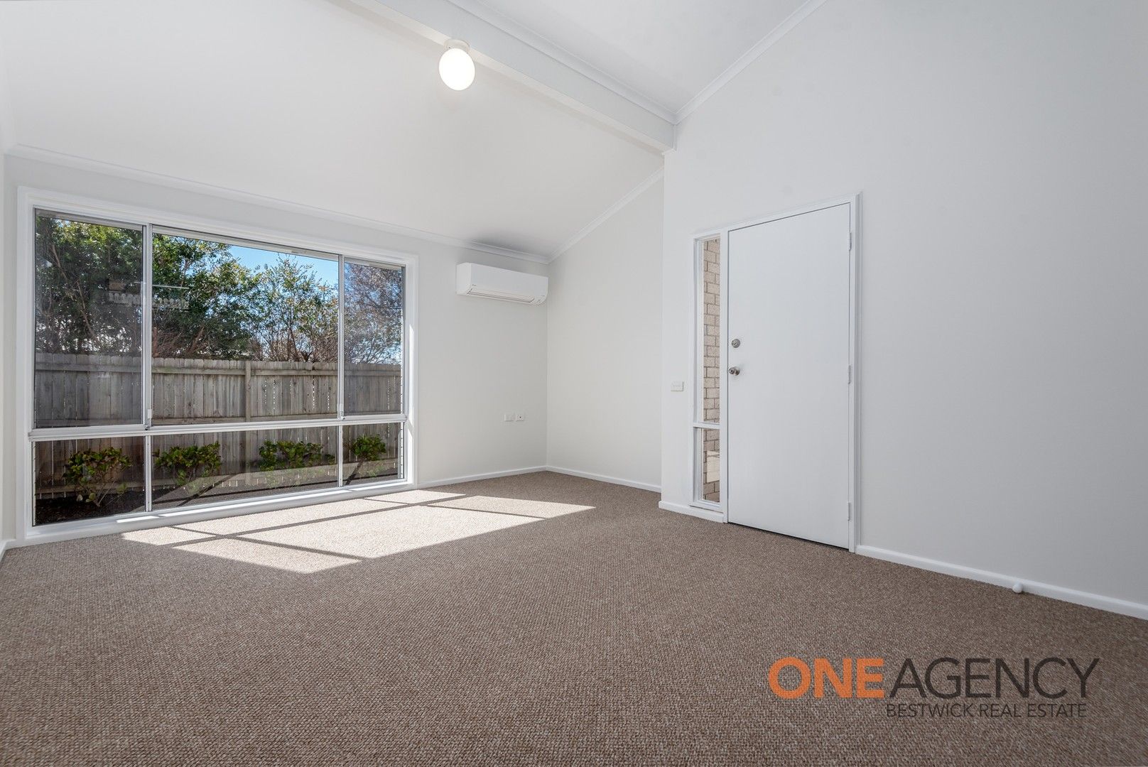 3 bedrooms Townhouse in 19 Red Gum Place WINDRADYNE NSW, 2795