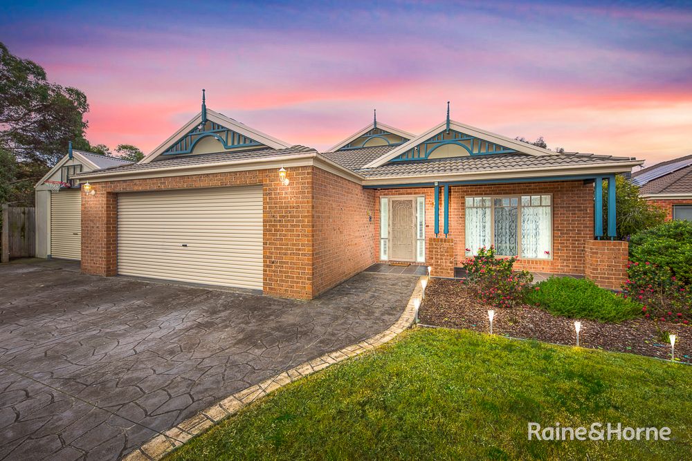4 bedrooms House in 6 Ash Court SUNBURY VIC, 3429