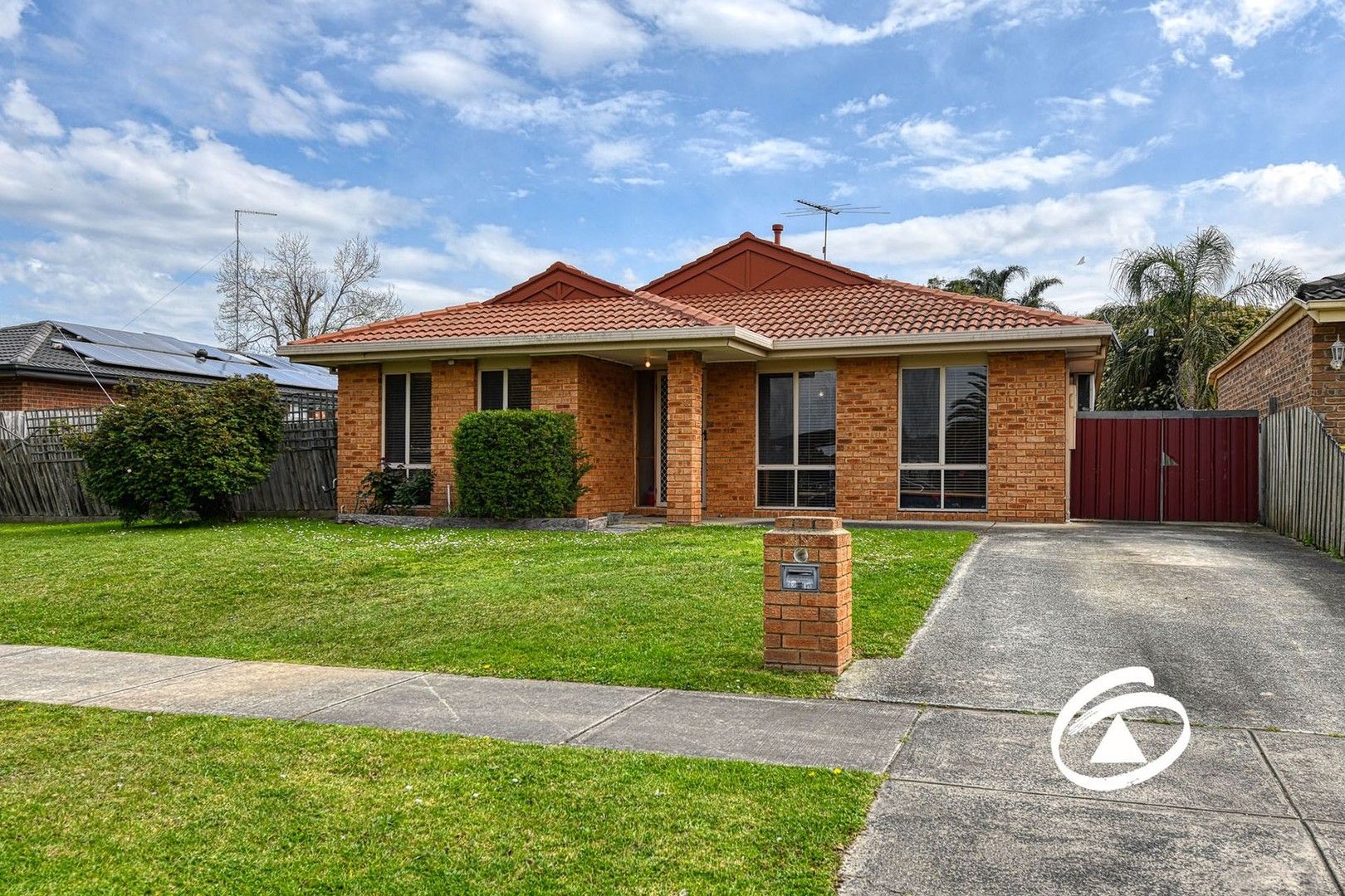 3 bedrooms House in 18 Paramount Way PAKENHAM VIC, 3810
