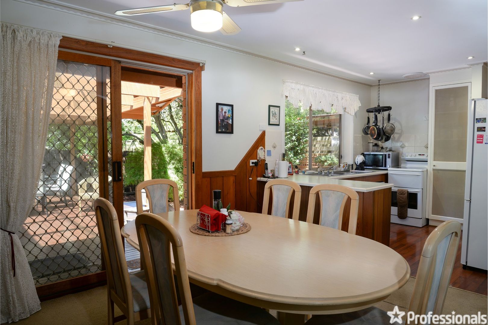 3/2 Camerons Road, Healesville VIC 3777, Image 2