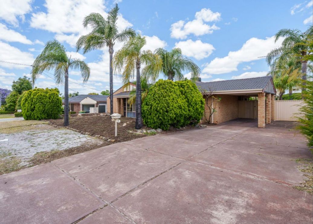 4 bedrooms House in 5 Kirn Close WILLETTON WA, 6155