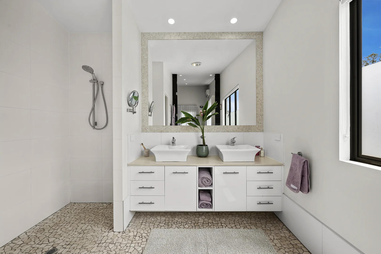 Additional image 21 of 35 Alfred Street, Mermaid Beach QLD 4218