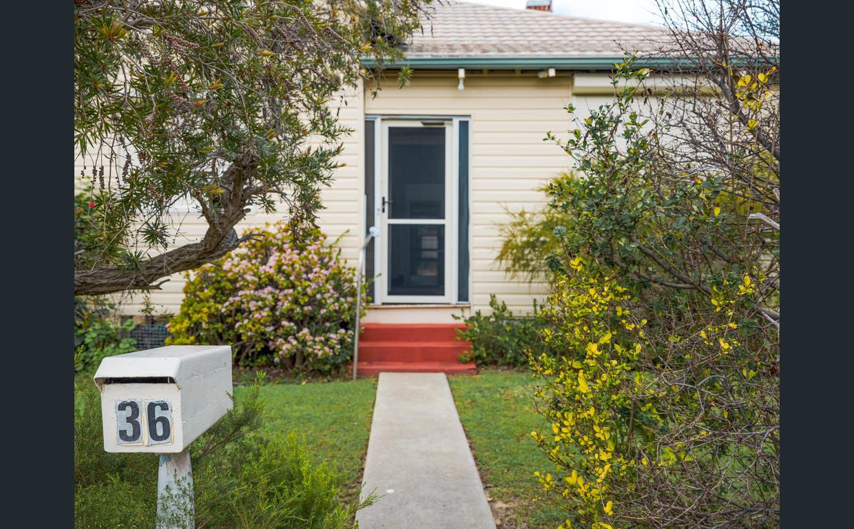 3 bedrooms House in 36 Dudley Street MIDLAND WA, 6056