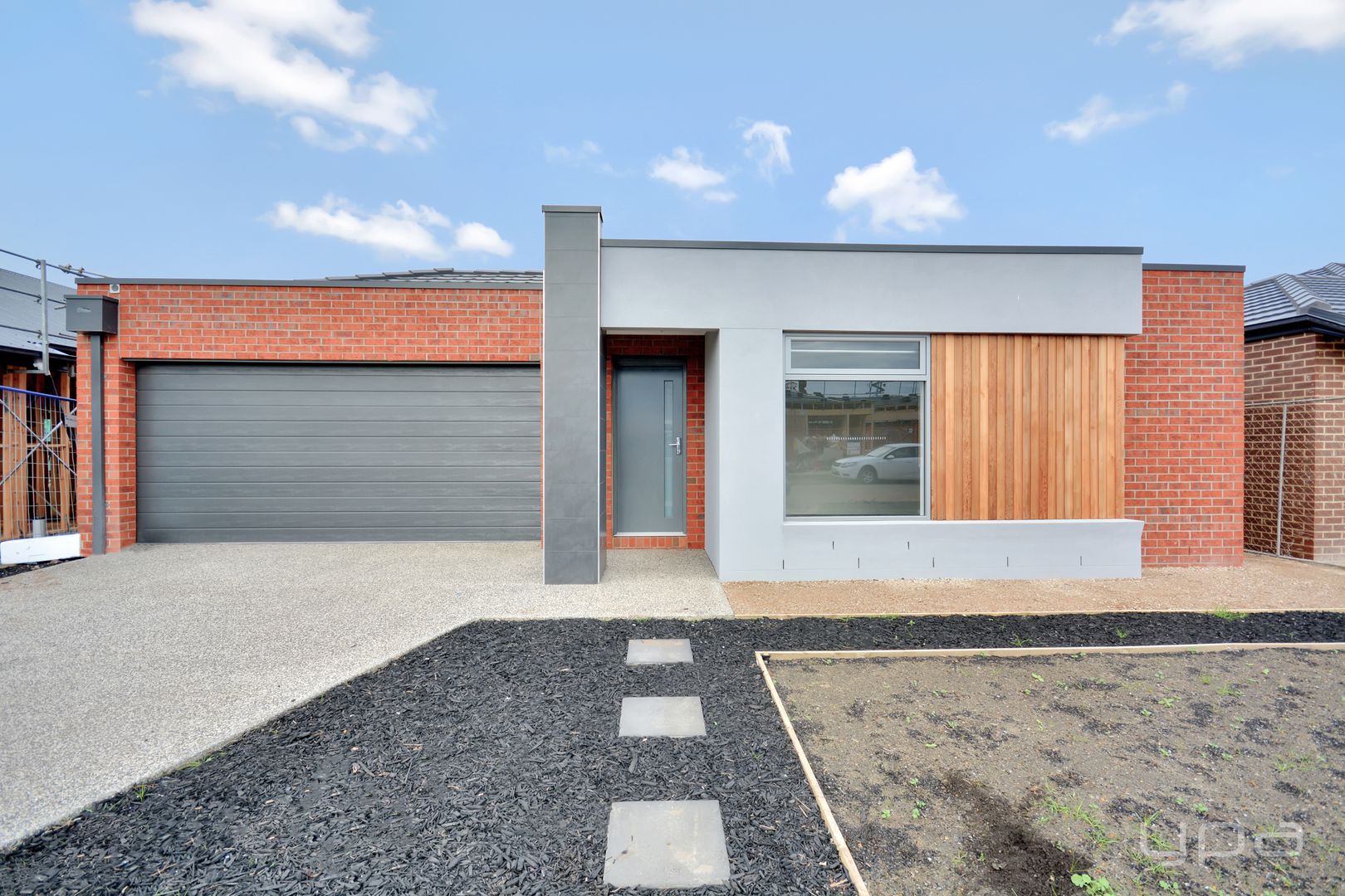 4 bedrooms House in 9 Corandirk Street MAMBOURIN VIC, 3024