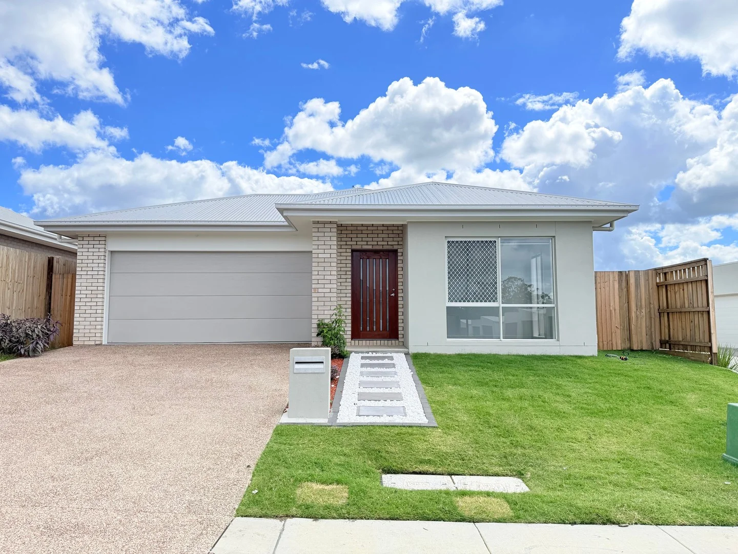 18 Cosmos Pl, Flagstone QLD 4280