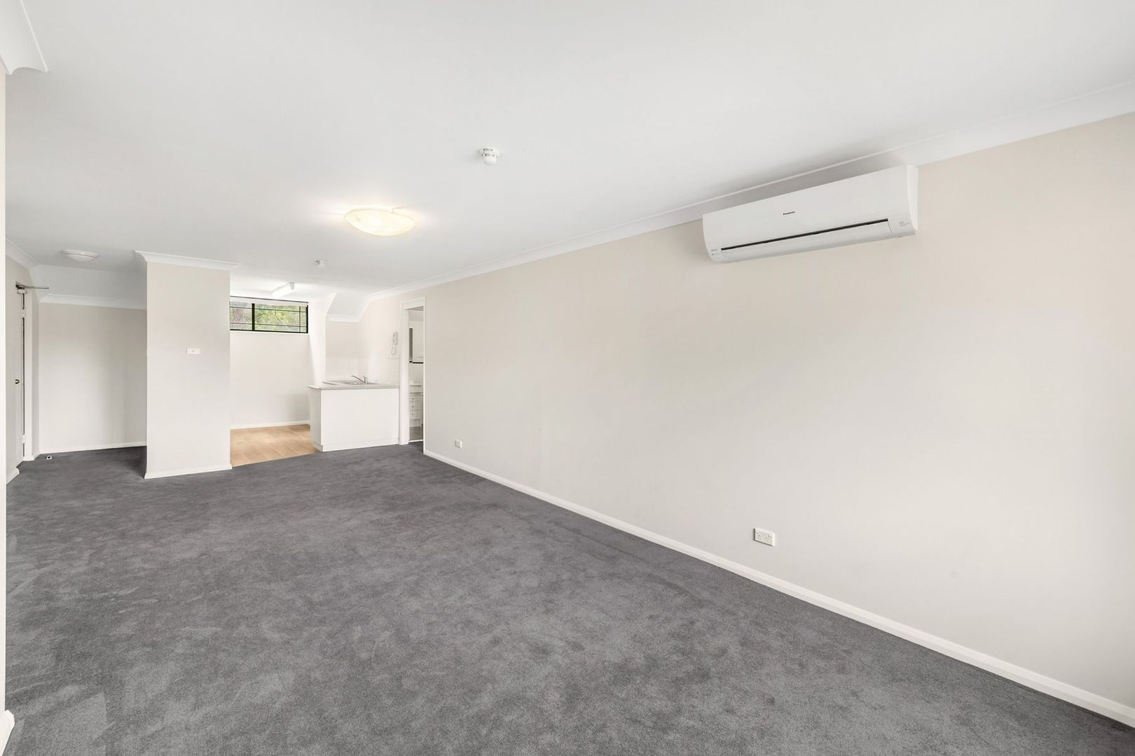 121/14 Boolee Street, Reid ACT 2612, Image 2