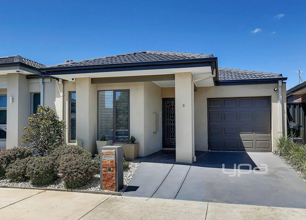 5 Emblem Way, Craigieburn VIC 3064