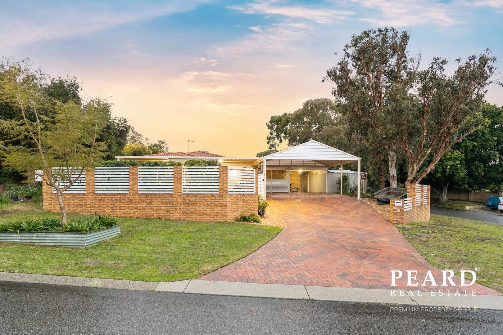 5 bedrooms House in 20 Emerald Way EDGEWATER WA, 6027