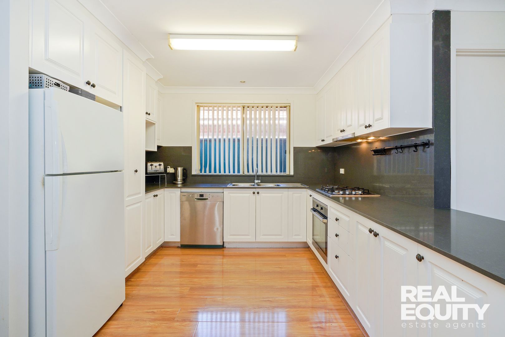 30 Beltana Court, Wattle Grove NSW 2173, Image 2