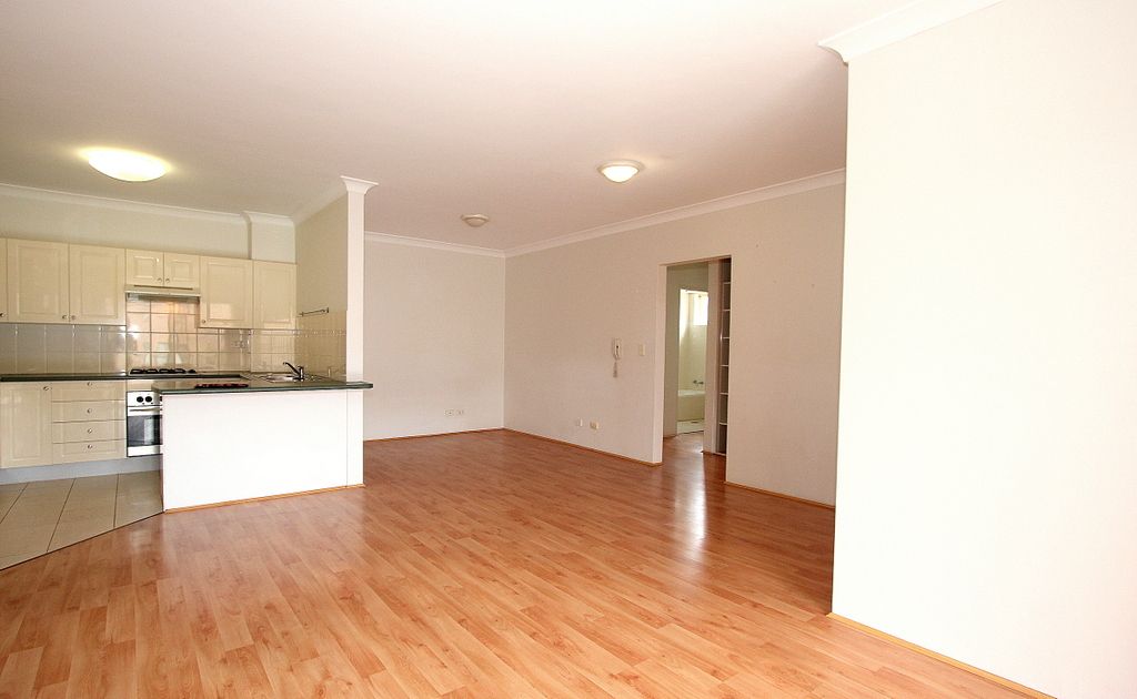 2 bedrooms Apartment / Unit / Flat in 8/1-5 Apsley street PENSHURST NSW, 2222
