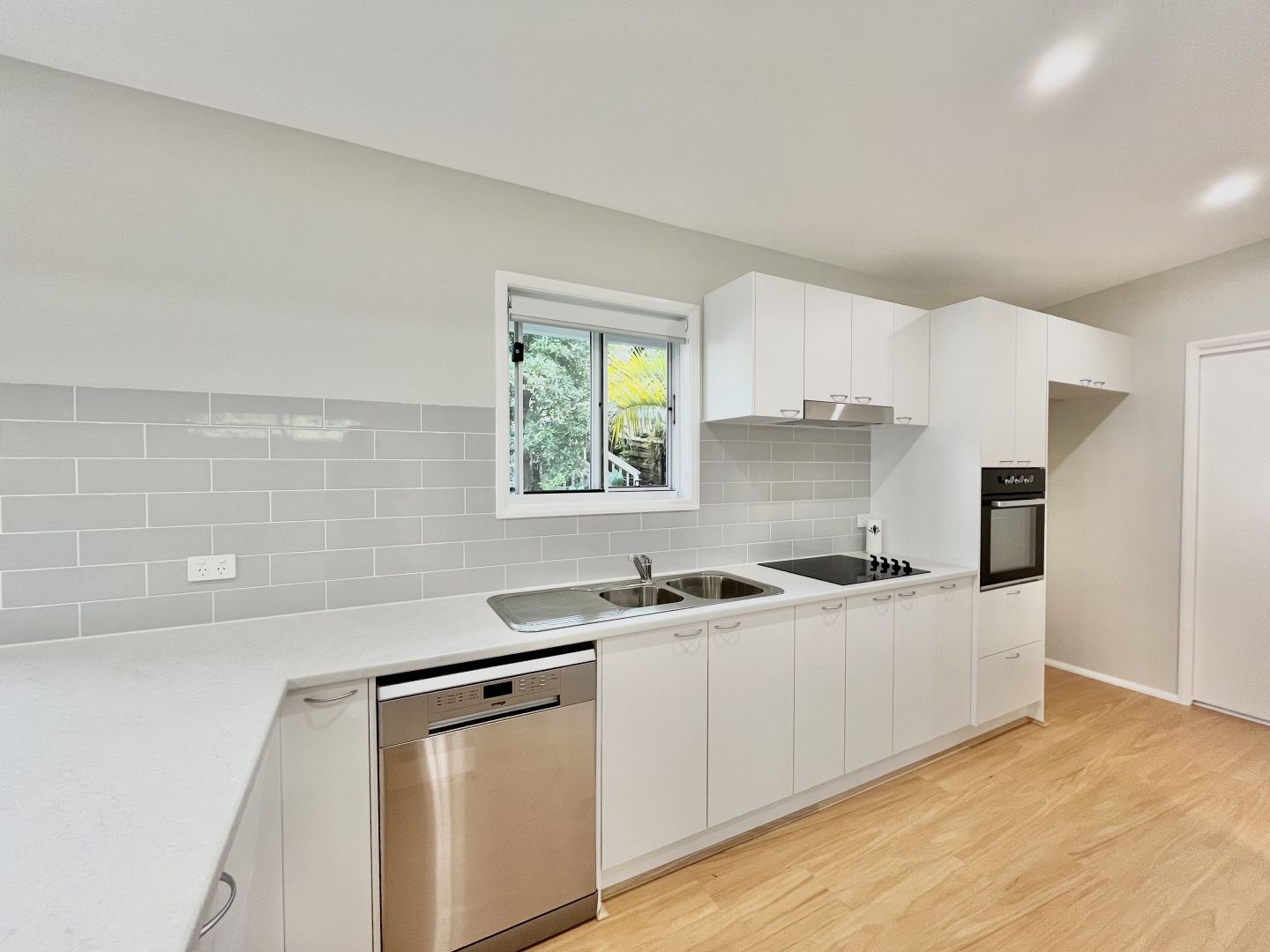 3A Forest Parade, Tomakin NSW 2537 House For Rent 450 Domain