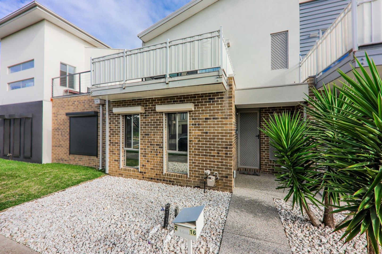 2/16 Clarendon Avenue, Craigieburn VIC 3064, Image 2