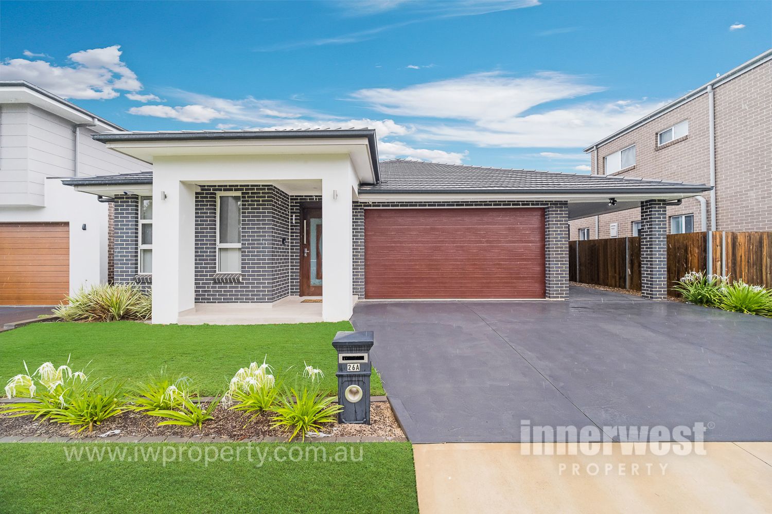 5 bedrooms House in 26 Peckham Gr ORAN PARK NSW, 2570