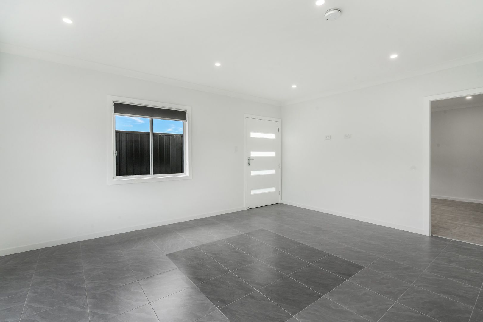 A/12 Burton Drive, Tahmoor NSW 2573, Image 2