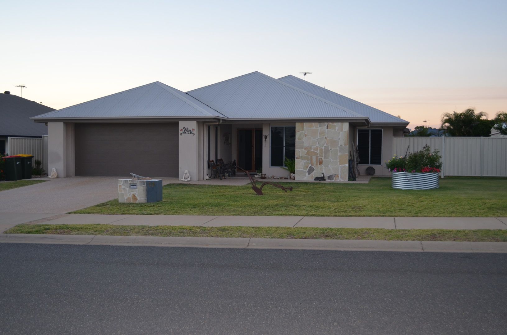 15 Saville Street, Emerald Property History & Address Research Domain