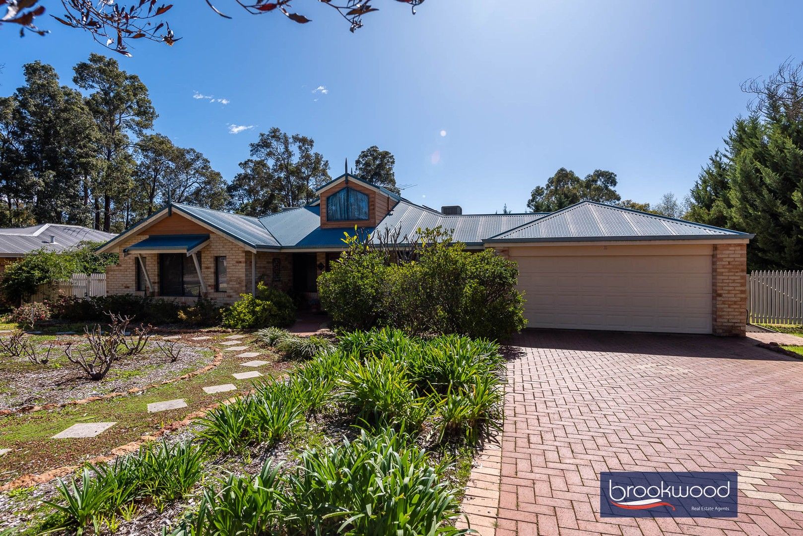 10 Painter Crescent, Mundaring WA 6073, Image 0