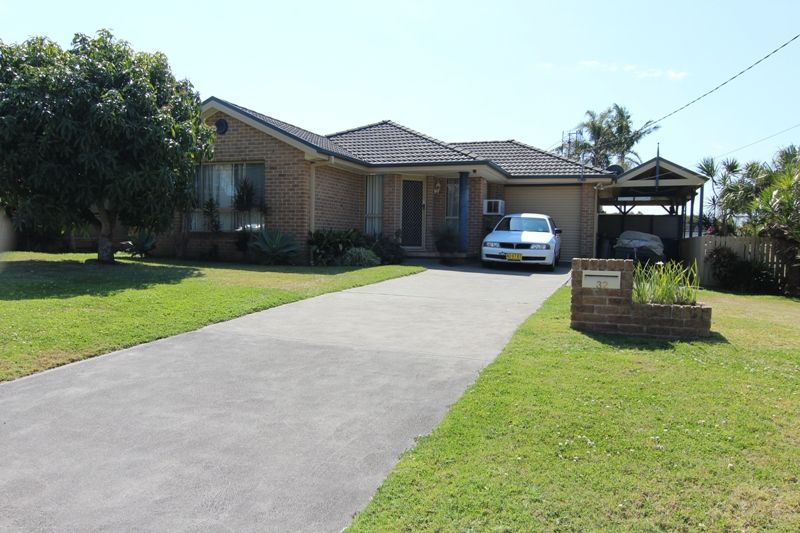 32 Hawaii Avenue, Forster NSW 2428, Image 0