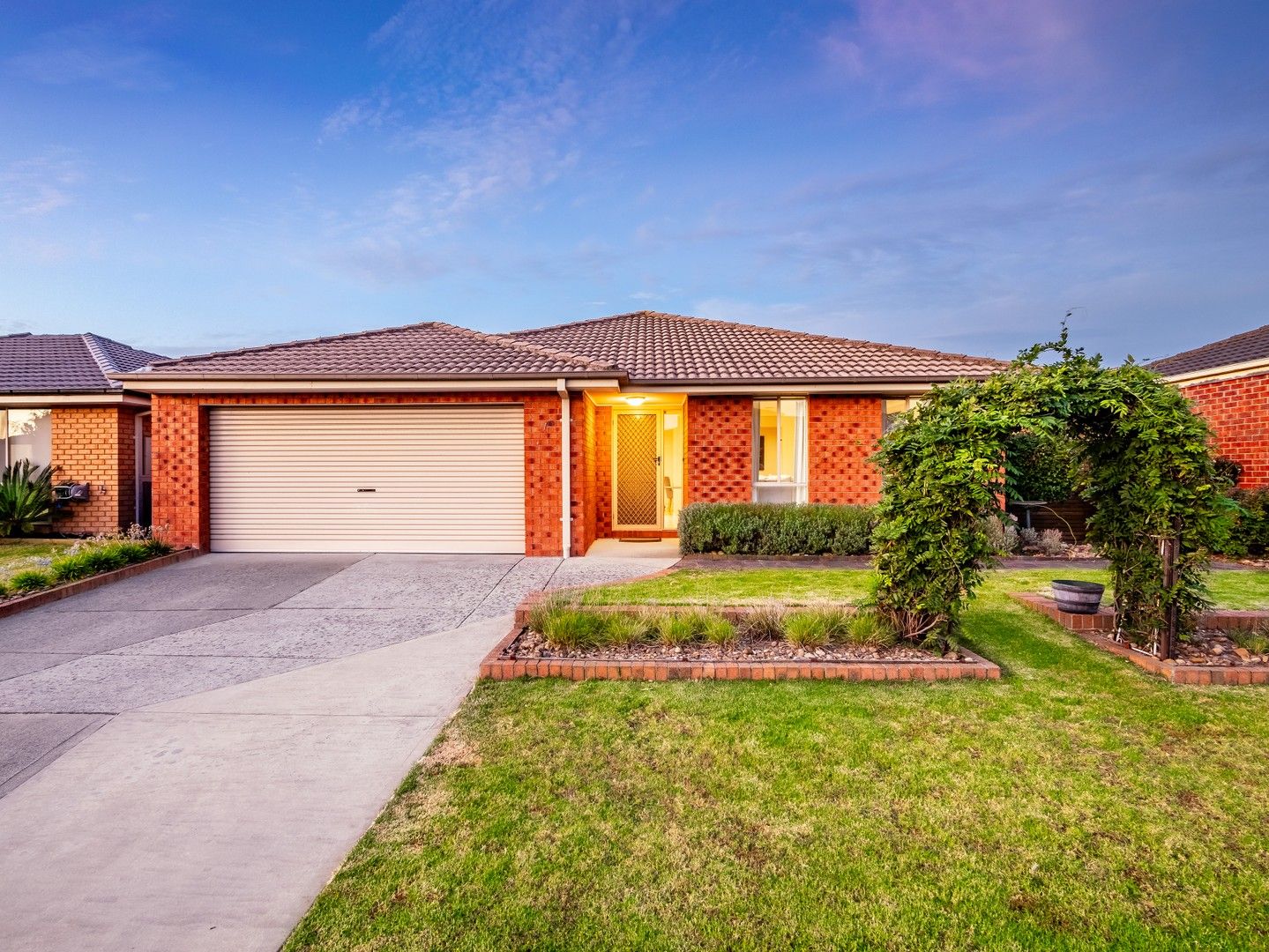 7 Fouz Mews, Cranbourne East VIC 3977, Image 0