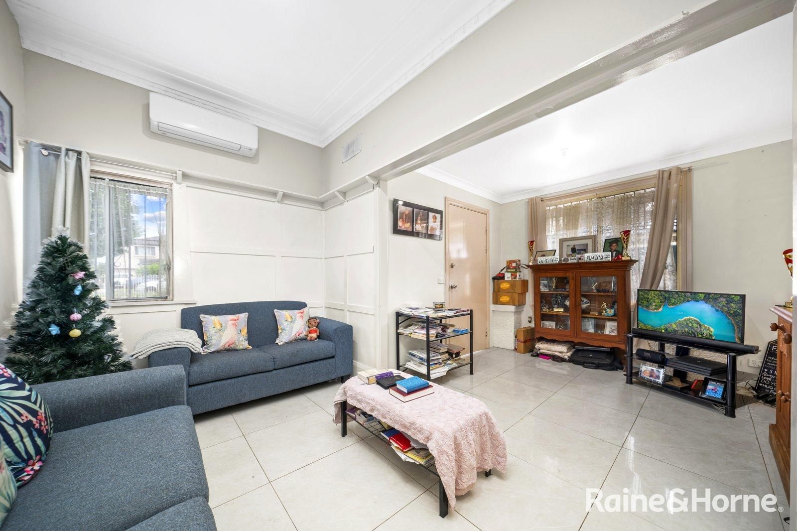 1 Lyndon Street, Fairfield NSW 2165, Image 2