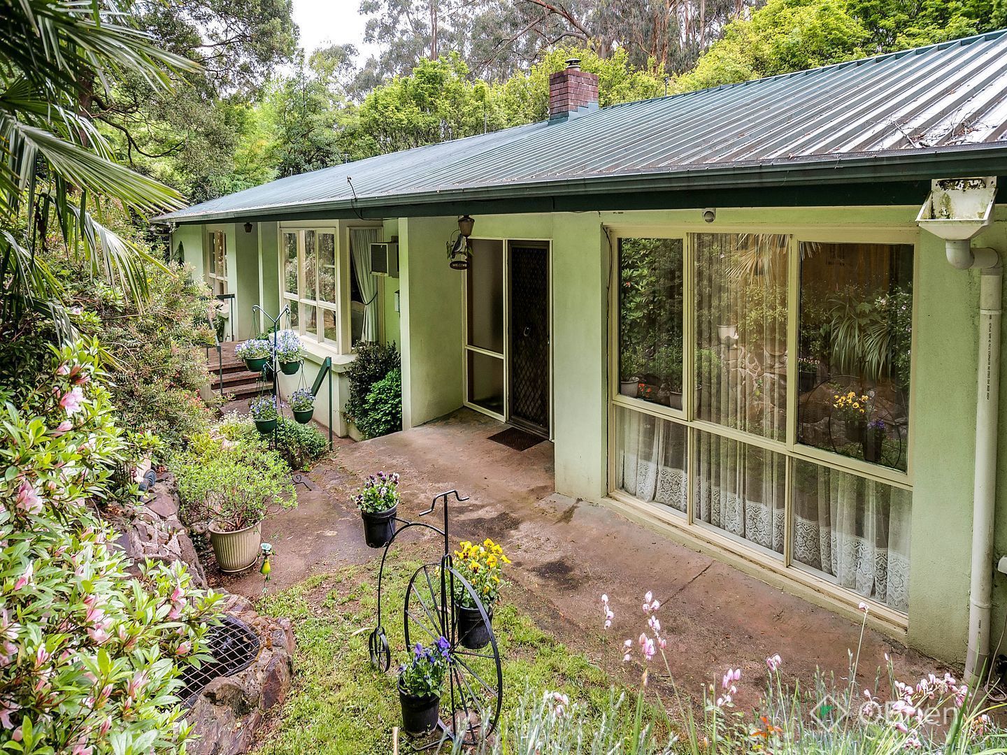 10 Laurel Court, Olinda VIC 3788, Image 2