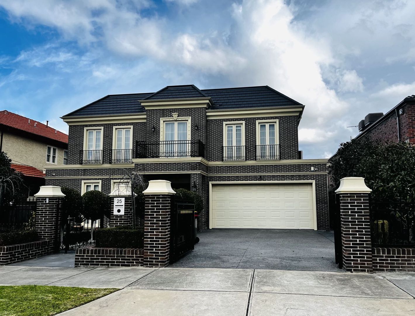 25 Upland Road, Strathmore VIC 3041 Domain