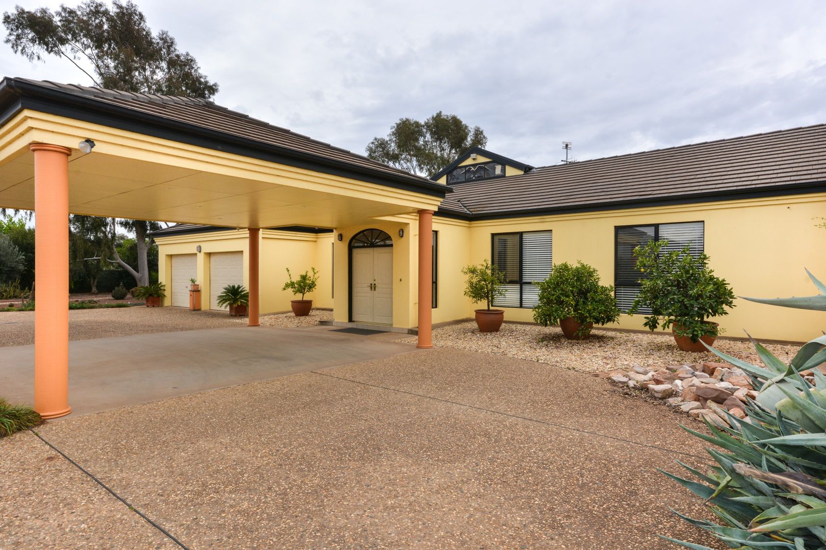 27 Gorton Street, Yoogali NSW 2680, Image 1