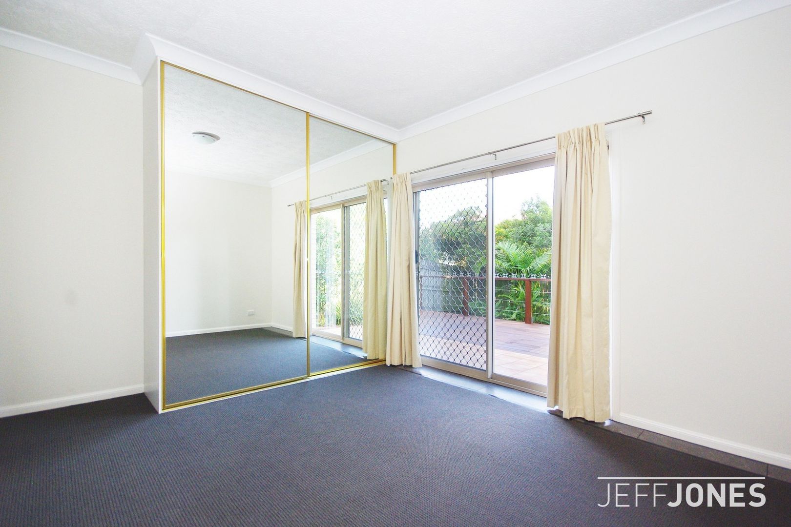 1/19 Miles Street, Hawthorne QLD 4171, Image 2