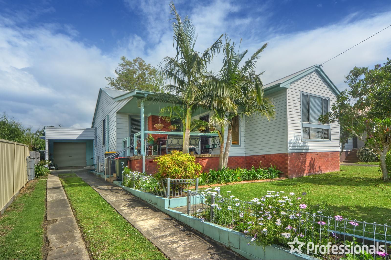 3 bedrooms House in 7 Burr Avenue NOWRA NSW, 2541