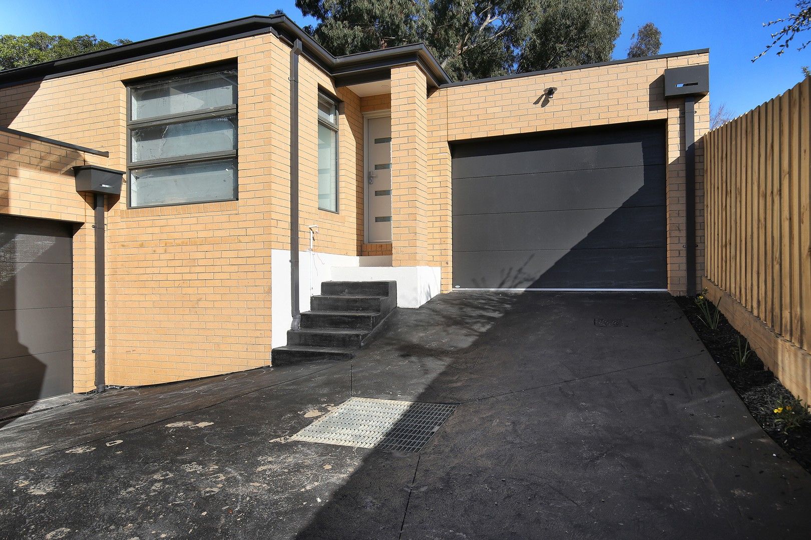 2 bedrooms Apartment / Unit / Flat in 3/613 Pascoe Vale Road GLENROY VIC, 3046