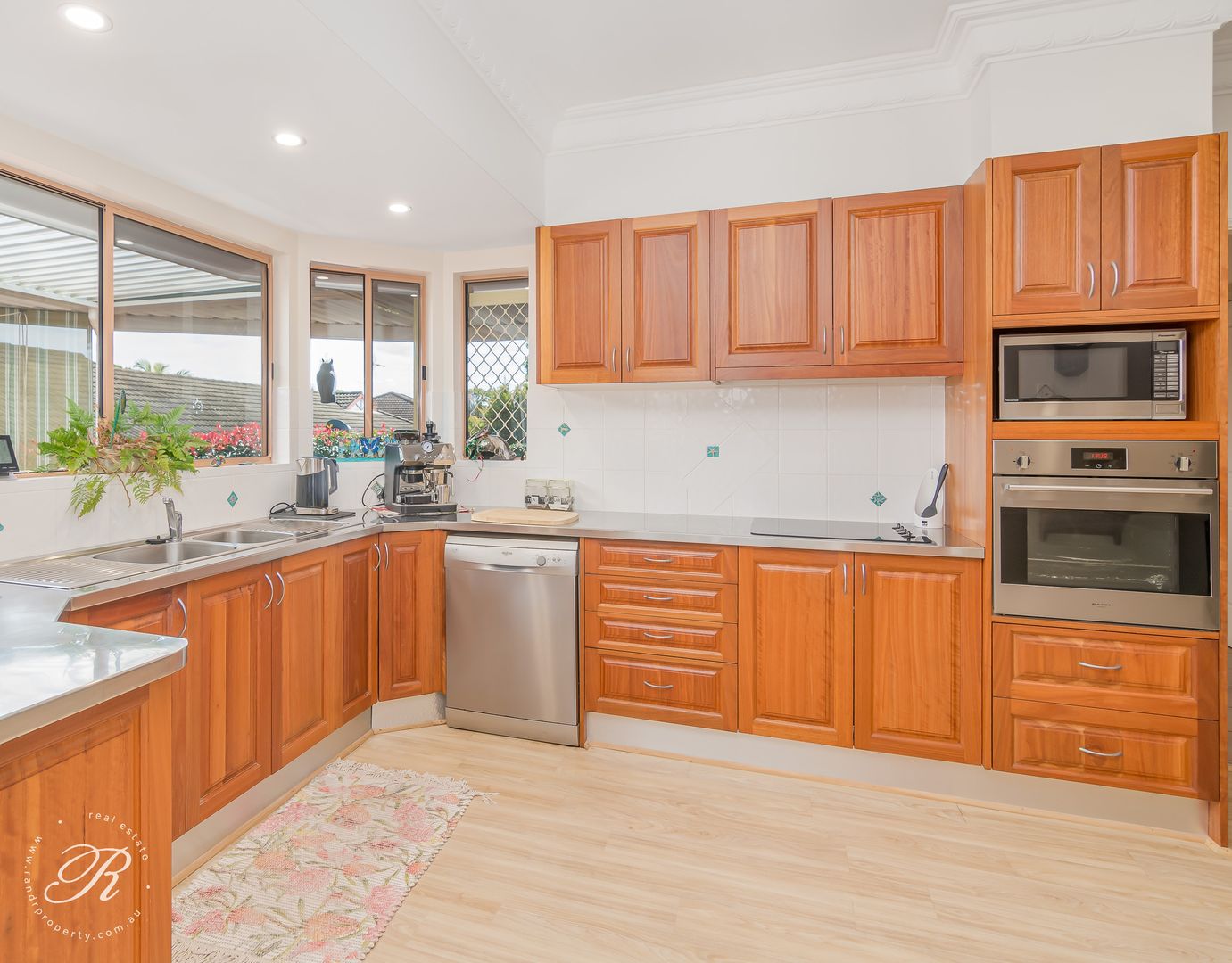 2 Crescent, Old Bar NSW 2430 Domain