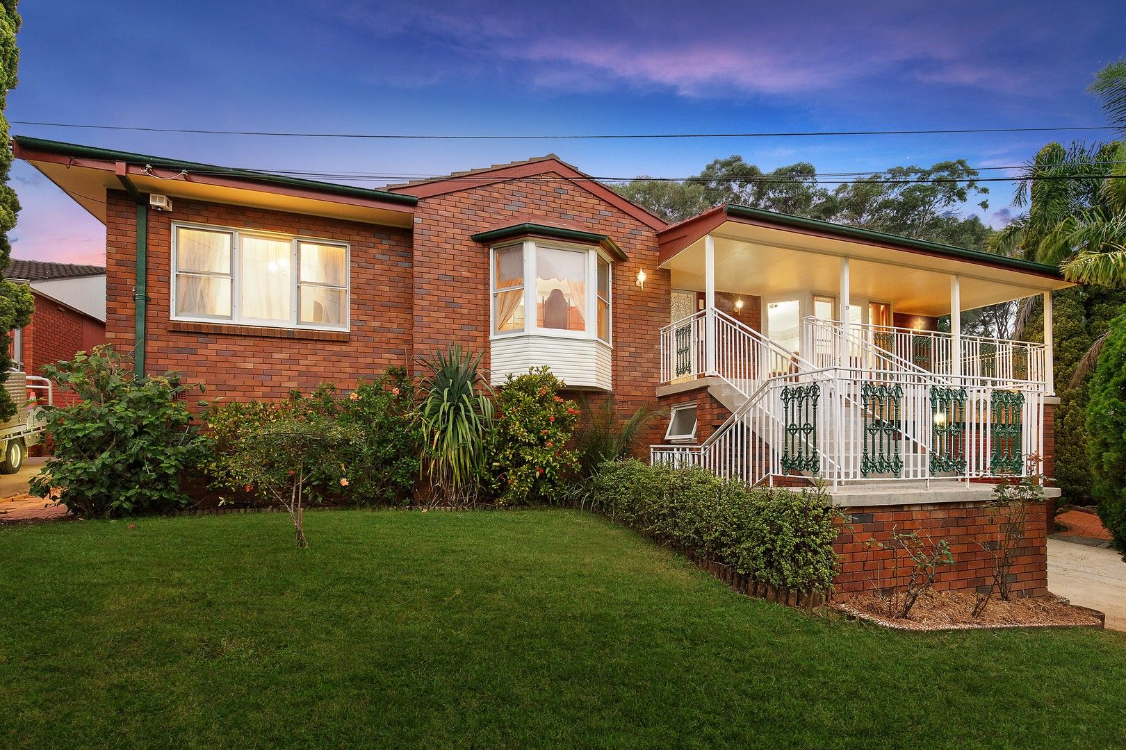 4 bedrooms House in 29 Buckingham Road BAULKHAM HILLS NSW, 2153
