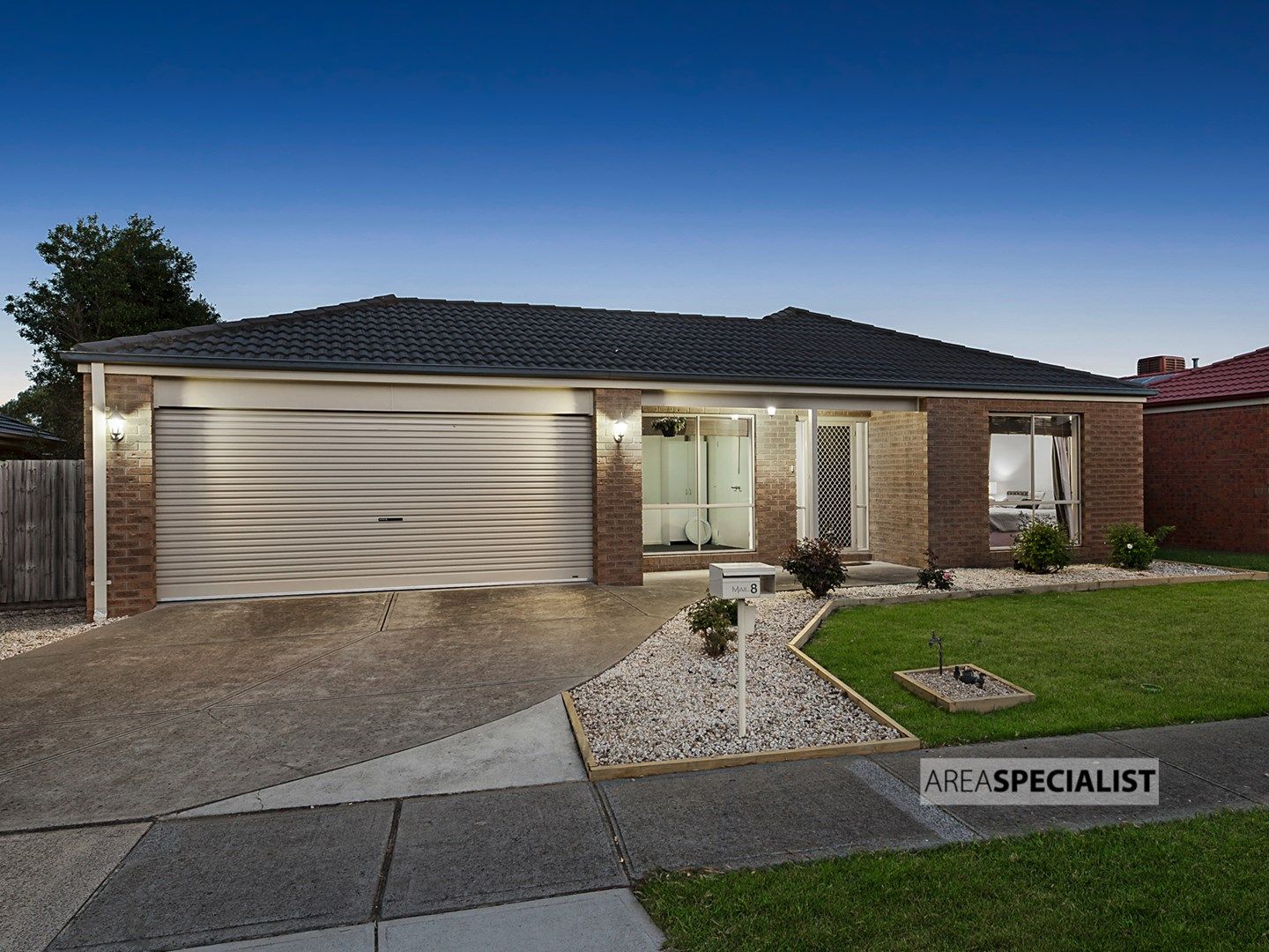 8 Nile Cresent, Cranbourne VIC 3977, Image 0