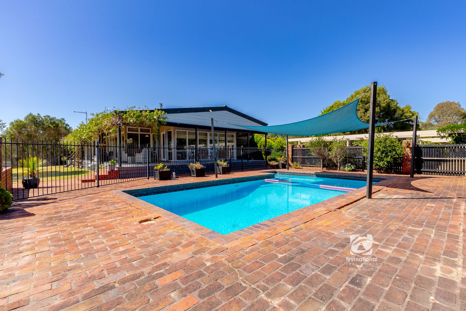 17 Seagreen Close, Eagle Point VIC 3878, Image 2