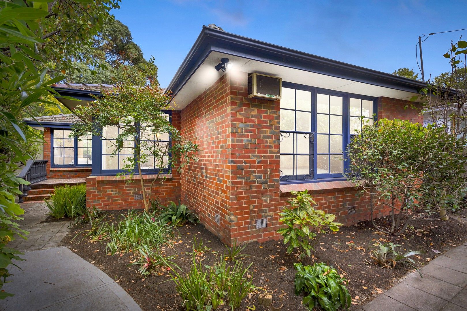 3 bedrooms House in 7 Penleigh Court ST KILDA EAST VIC, 3183