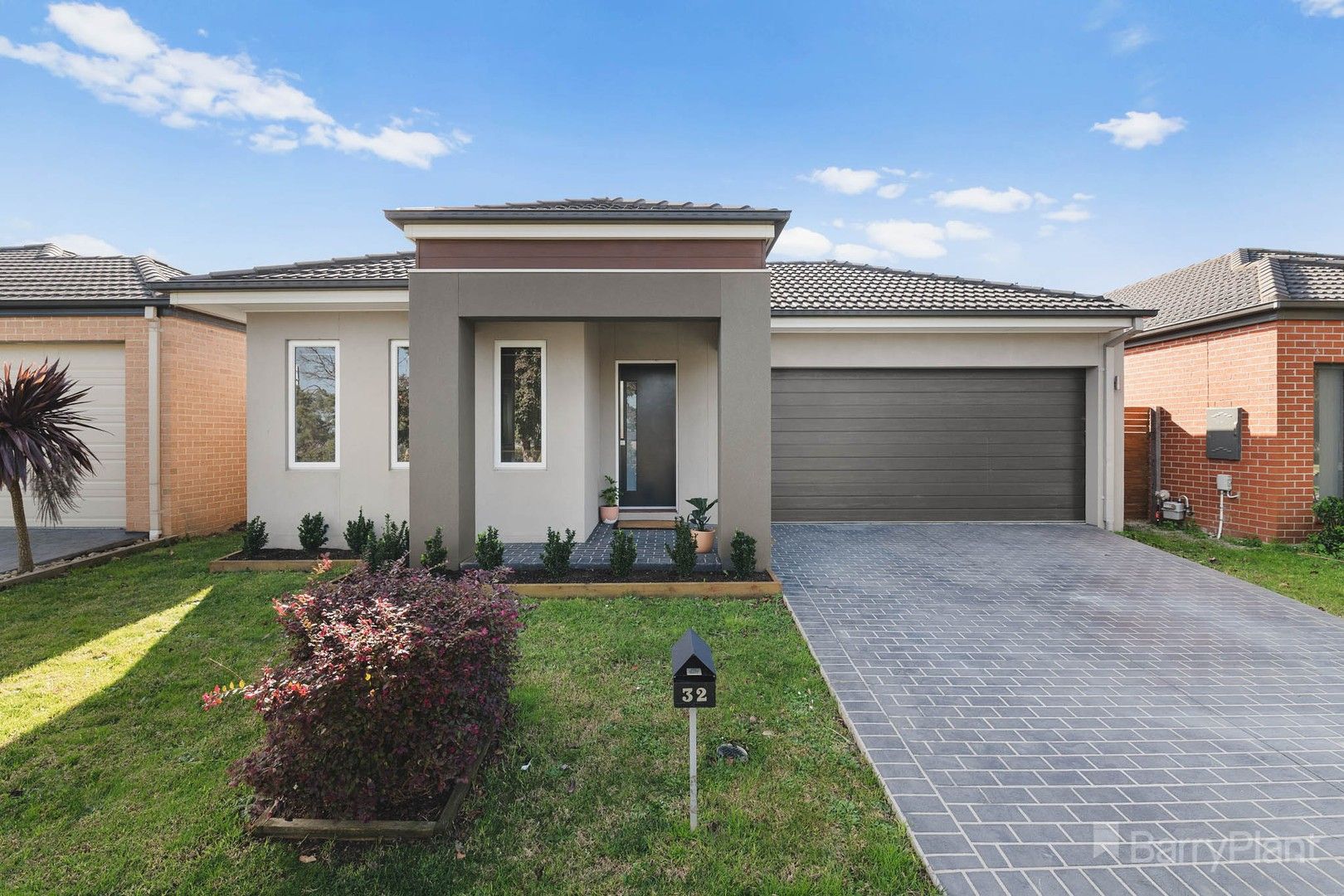 3 bedrooms House in 32 Georgetown Way OFFICER VIC, 3809