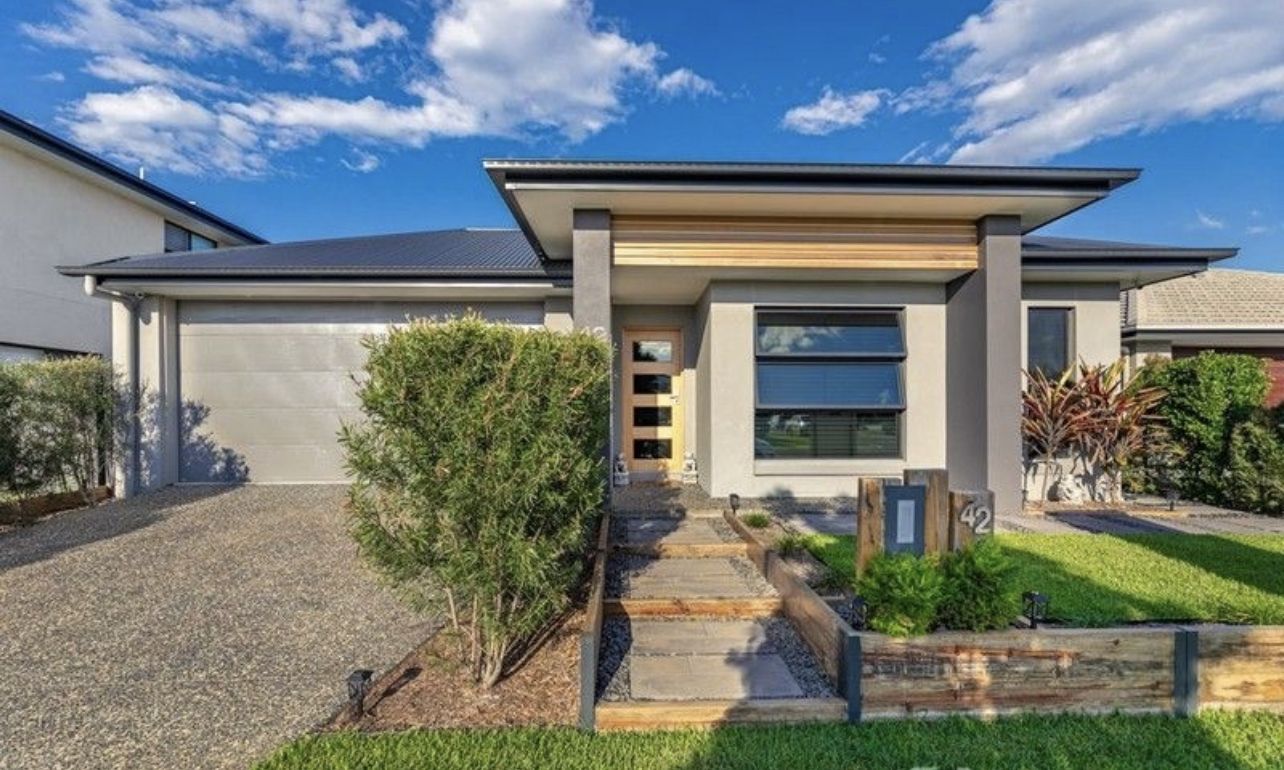 4 bedrooms House in 42 Norfolk Dr BURPENGARY EAST QLD, 4505