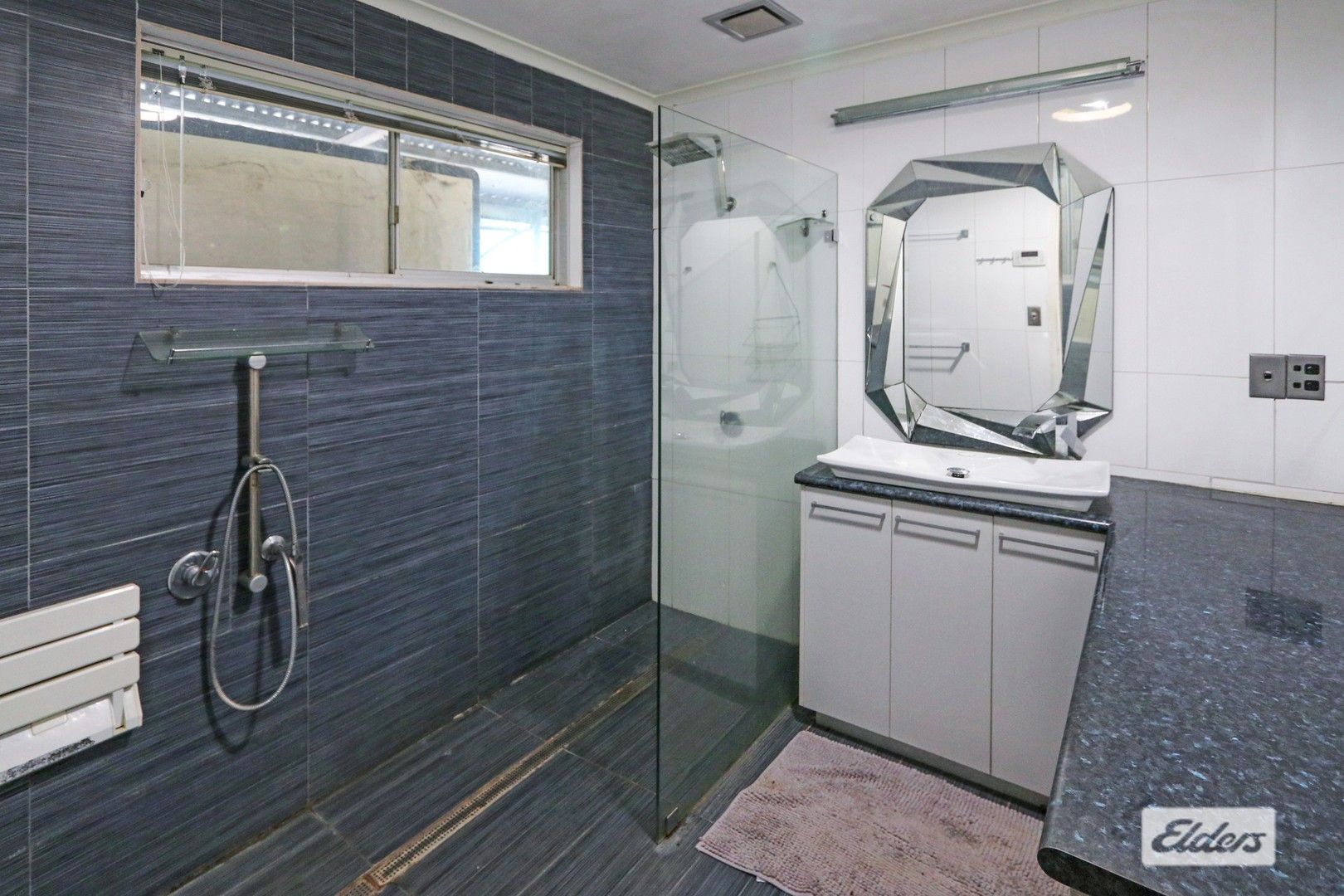 2 bedrooms House in 56 Riverbank Drive KATHERINE NT, 0850