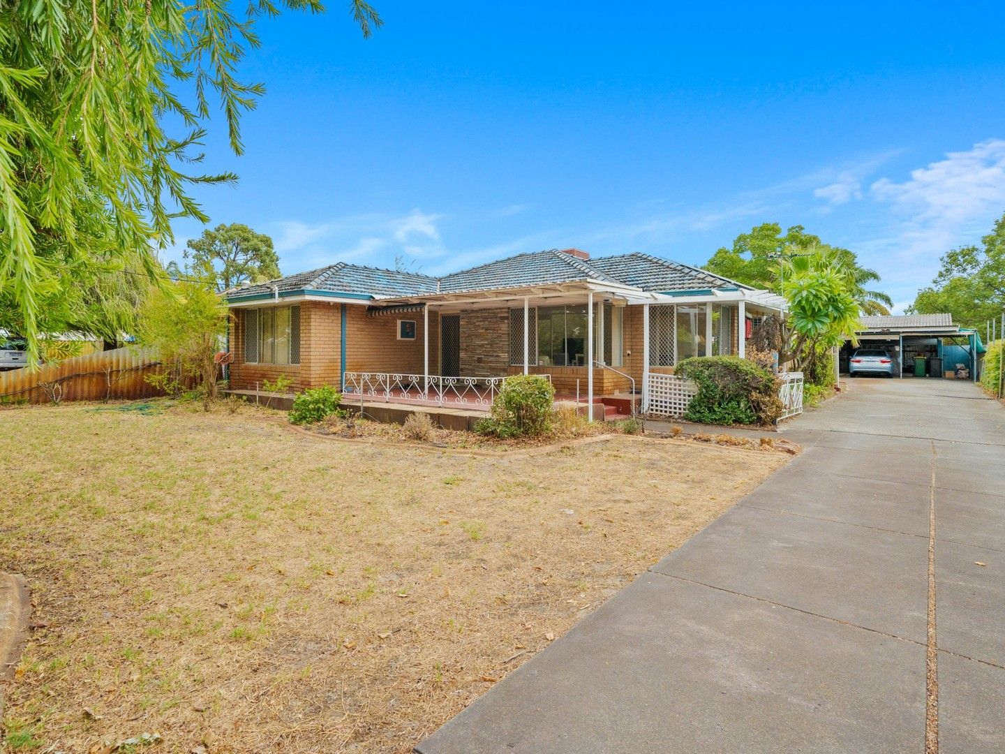 3 bedrooms House in 47 Probert Road THORNLIE WA, 6108