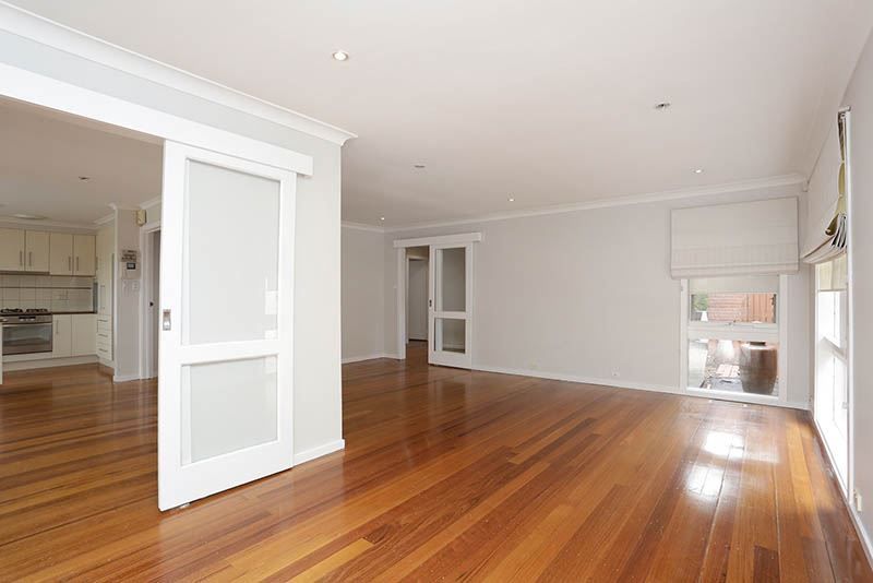 4 bedrooms House in 112 Mary Avenue WHEELERS HILL VIC, 3150