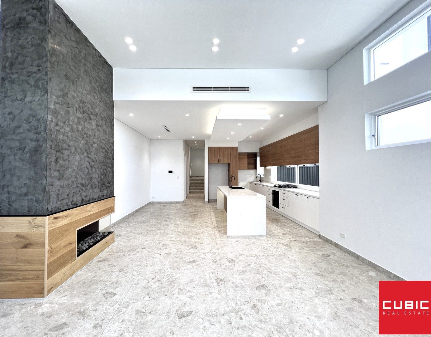 5 bedrooms House in 315 Princes Hwy SYLVANIA NSW, 2224