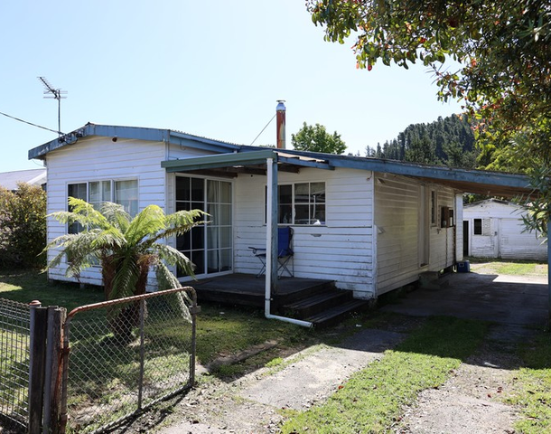 6 Evans Street, Queenstown TAS 7467