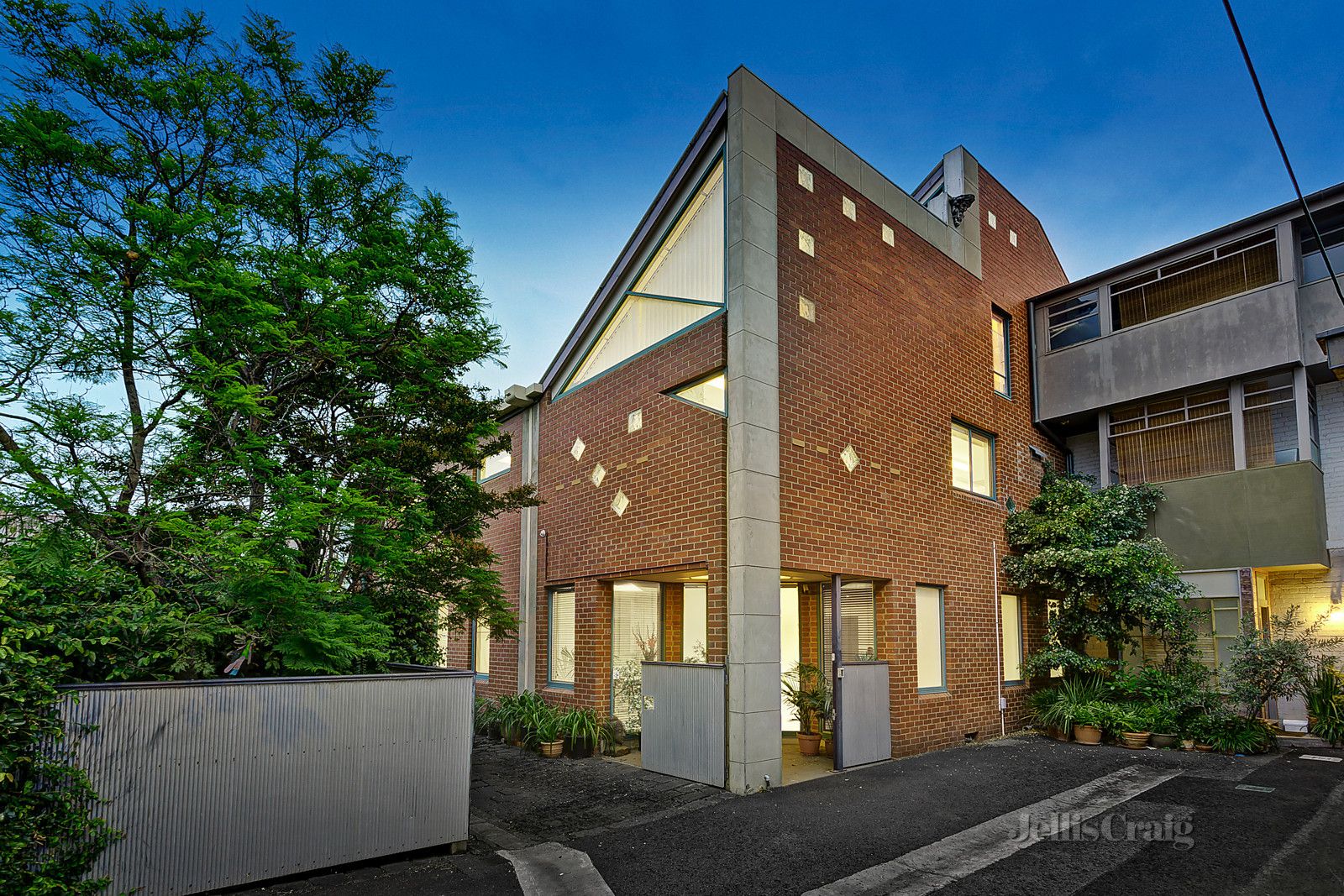 2-4 Moss Place, North Melbourne VIC 3051, Image 0