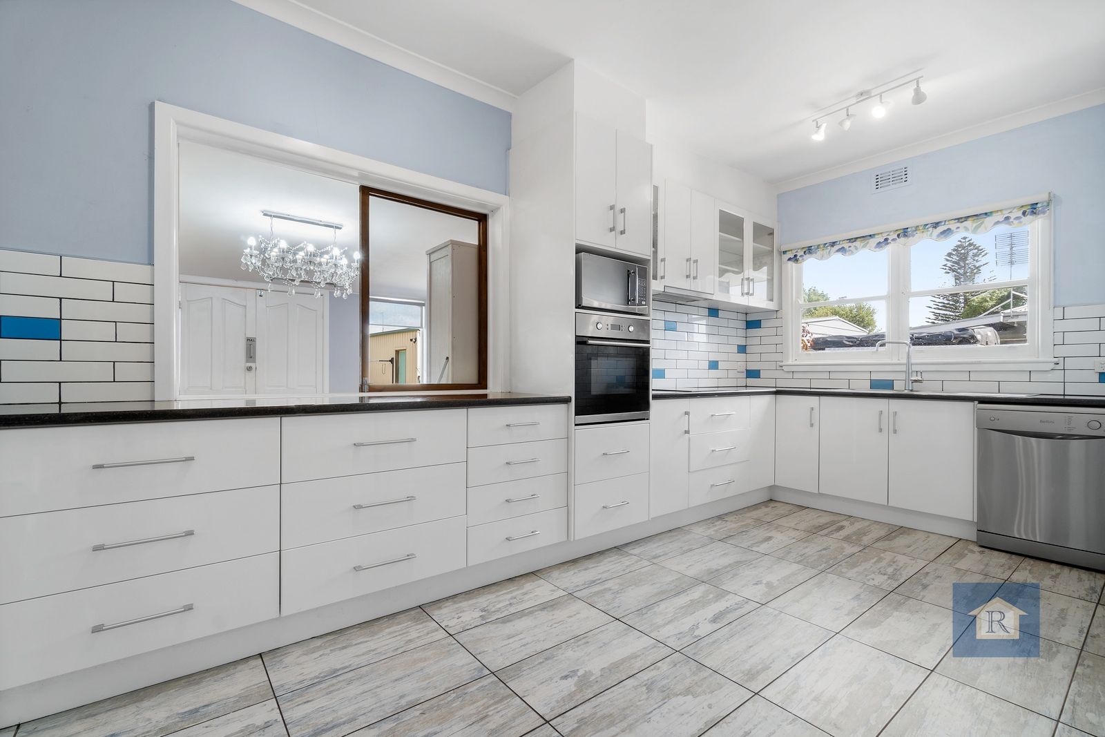 71 Sinclair Street, Colac VIC 3250 Domain