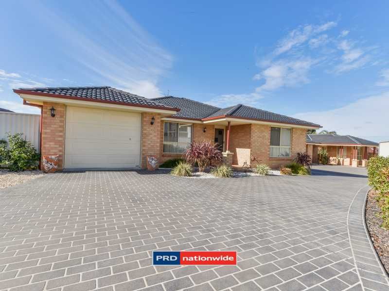 12A Ivory Place, TAMWORTH NSW 2340, Image 0