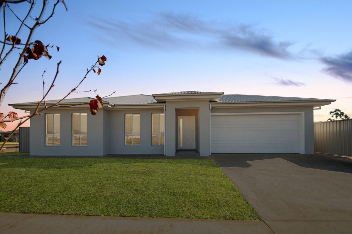 3 bedrooms House in 12 Lamari Drive GRIFFITH NSW, 2680